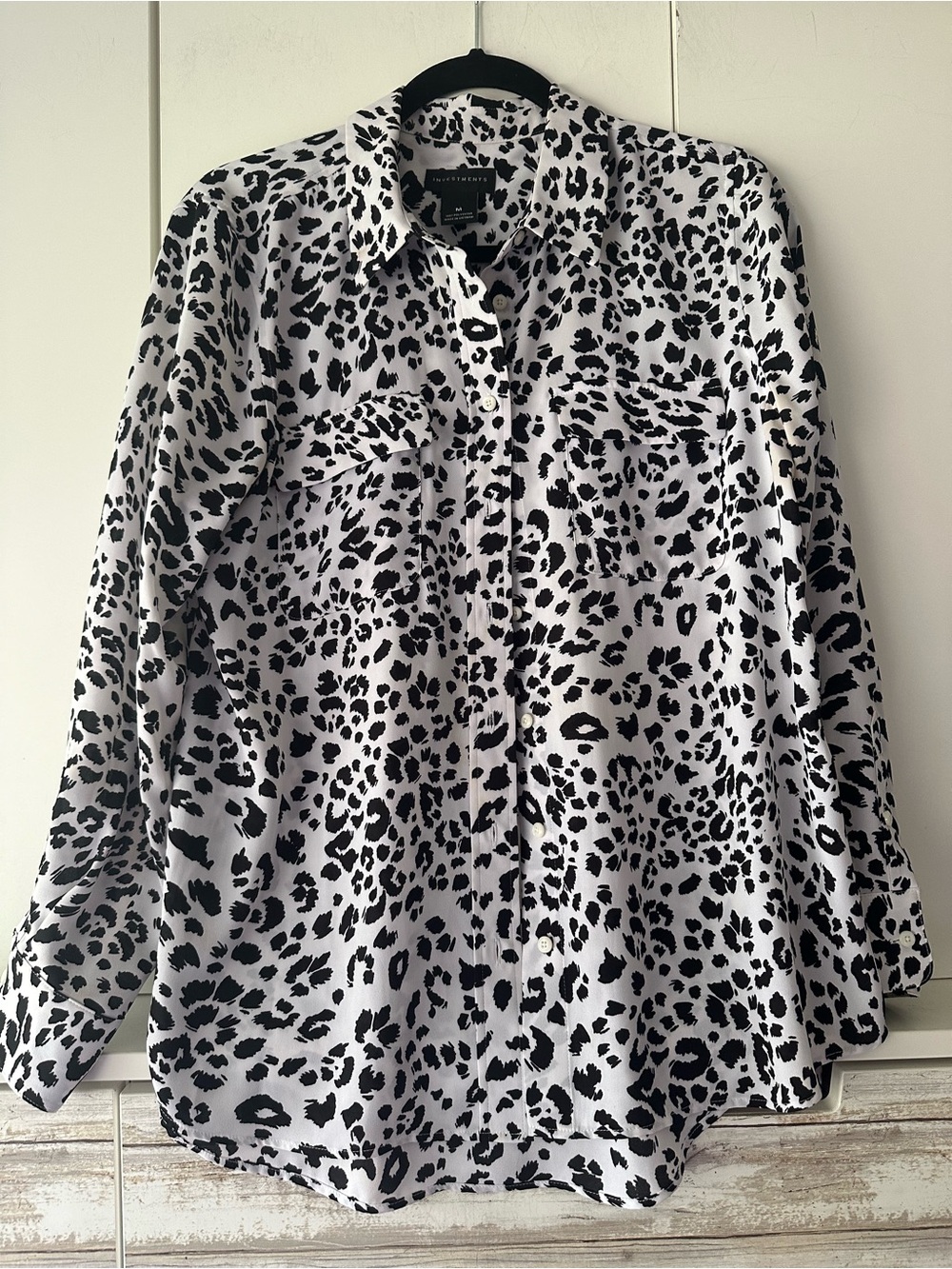 🐆 Investments Leopard Print Button Down Blouse Size M Black White